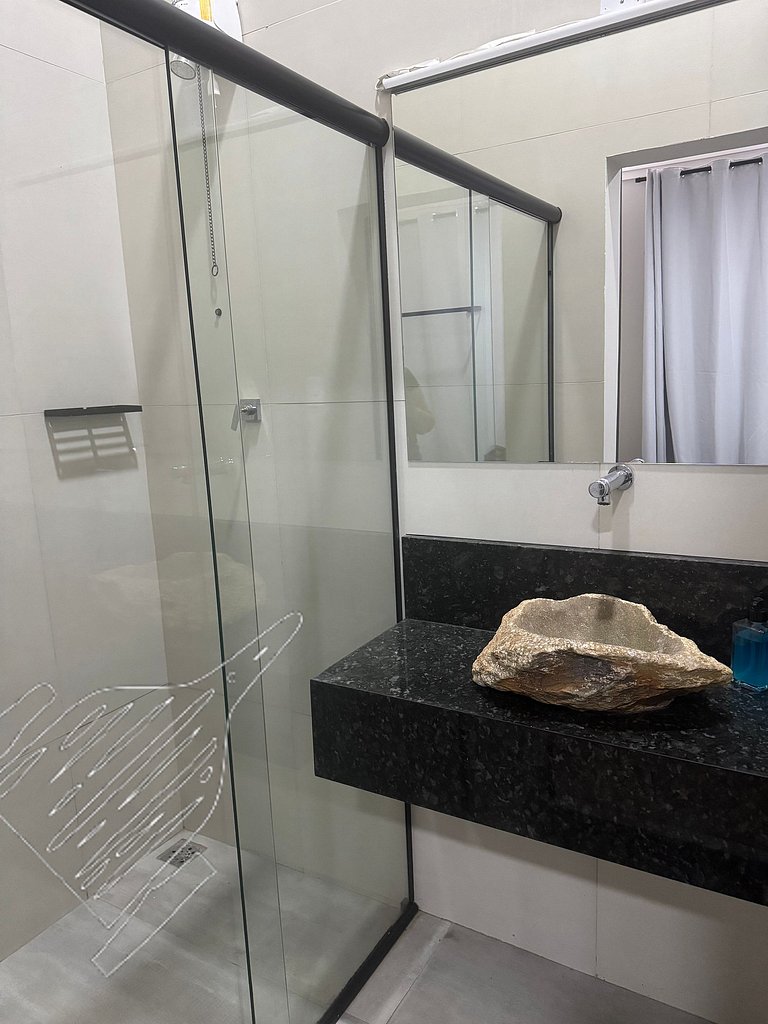 Duplo Luxo com Frigobar e Vista Nascer do Sol