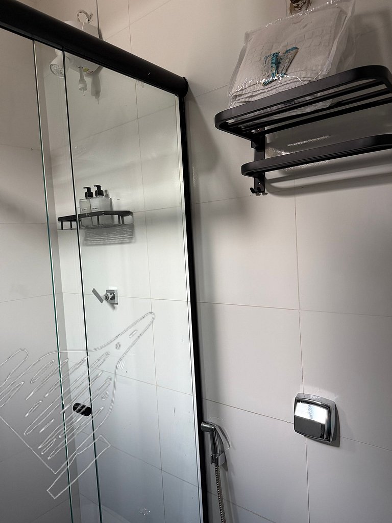 Duplo Superior com Frigobar e Vista Pátio Interno
