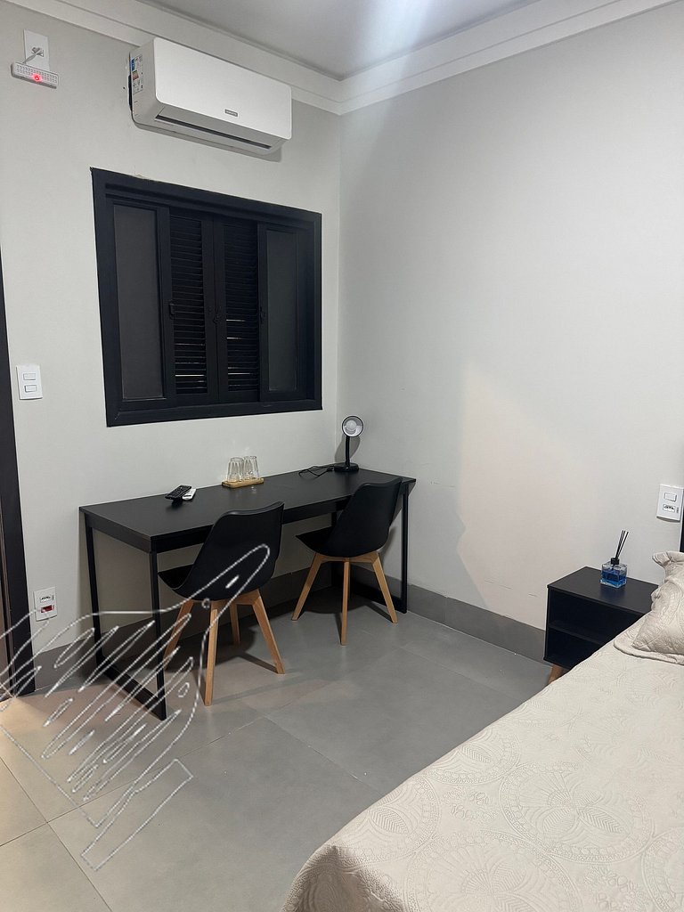 Duplo Superior com Frigobar e Vista Pátio Interno
